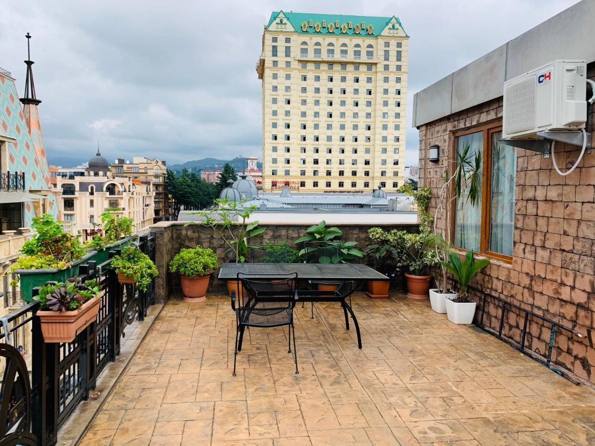 Hotel Brighton Батуми Экстерьер фото