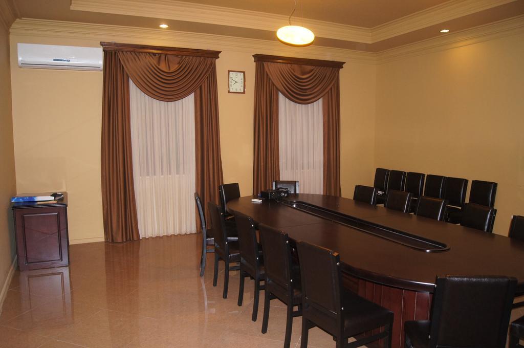 Hotel Brighton Батуми Экстерьер фото