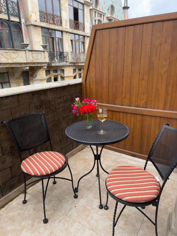 Hotel Brighton Батуми Экстерьер фото