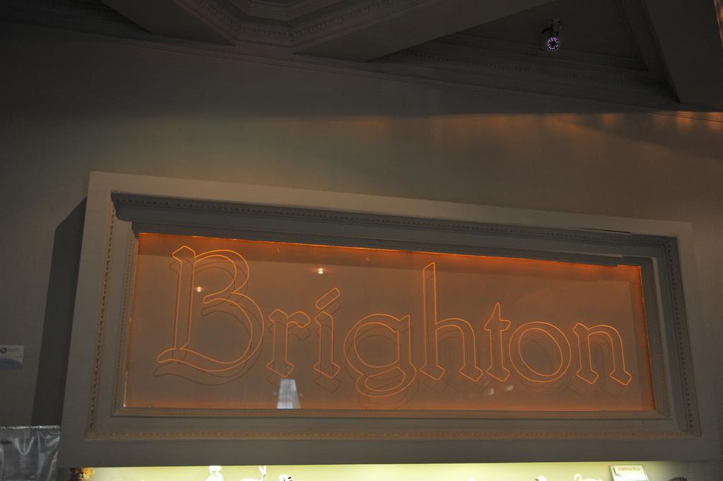 Hotel Brighton Батуми Экстерьер фото